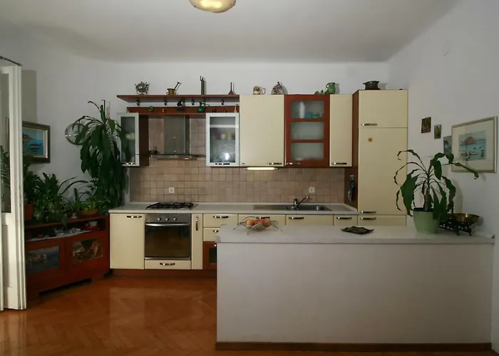 Spacious In The Center *