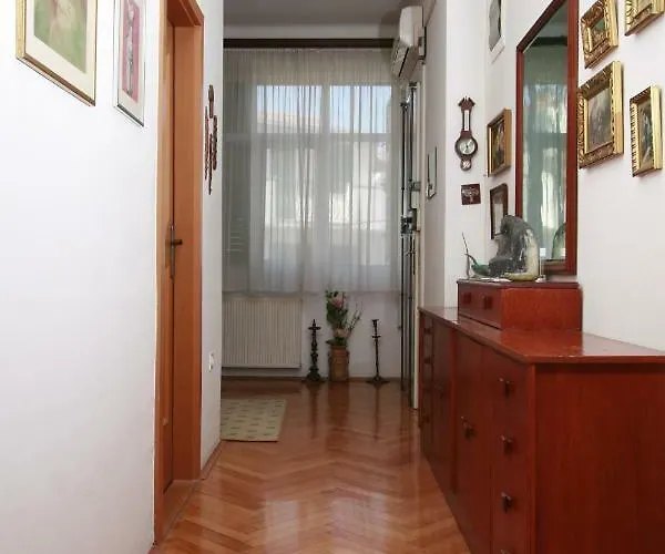 Spacious In The Center Apartamento *